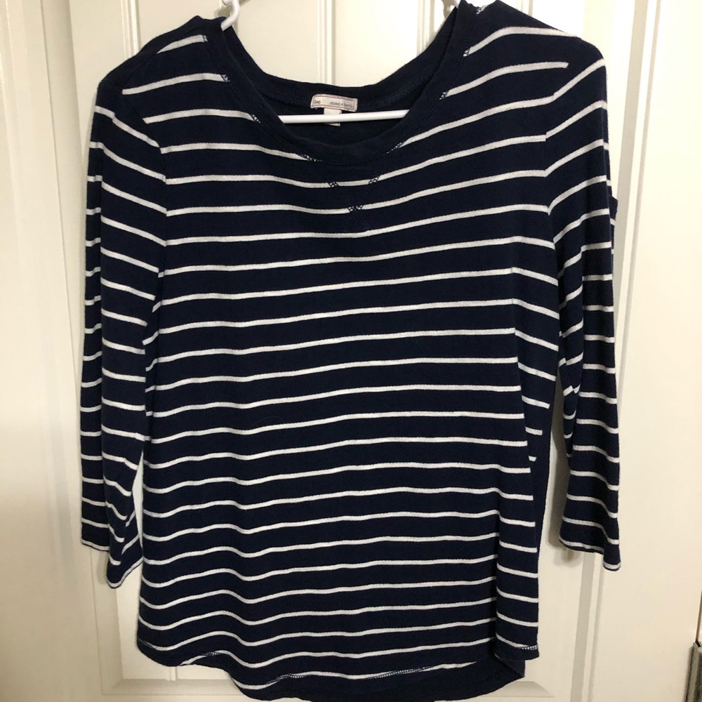 GAP 3/4 Length Top